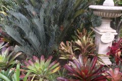 g-img_074_front_garden
